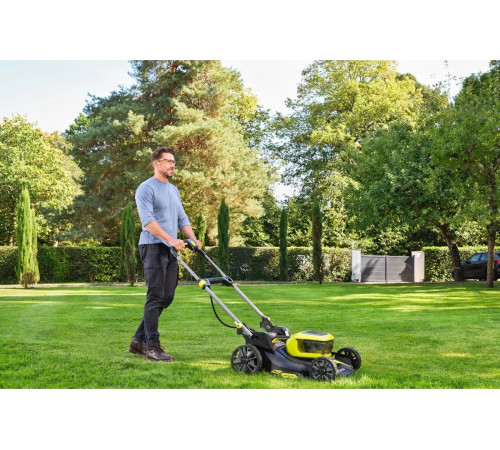 Аккумуляторная бесщеточная газонокосилка Ryobi 18В RY18LMX46A-250, 46см 5133005790