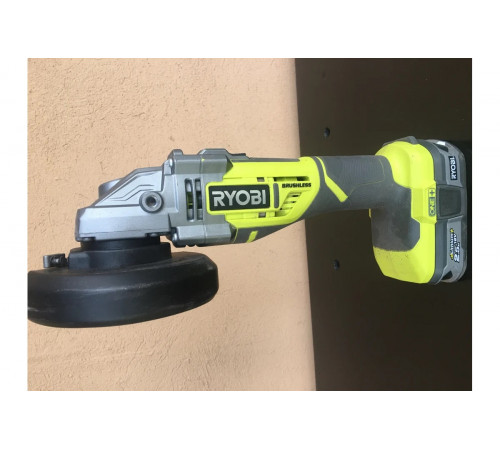 Углошлифмашина бесщеточная Ryobi ONE+ R18AG7-0  без аккумулятора в комплекте 5133002852