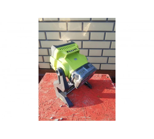 Прожектор светодиодный Ryobi Гибрид ONE+ R18ALH-0 5133002339
