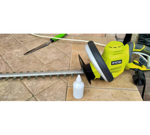 Электрический кусторез Ryobi RHT4550 5133002793