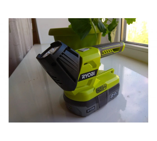Светодиодный фонарь Ryobi ONE+ R18T-0 5133003373