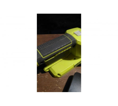 Светодиодный фонарь Ryobi ONE+ R18T-0 5133003373