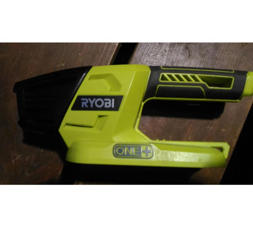 Светодиодный фонарь Ryobi ONE+ R18T-0 5133003373