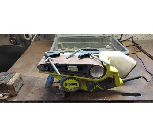 Ленточная шлифмашина Ryobi EBS800V 5133001146