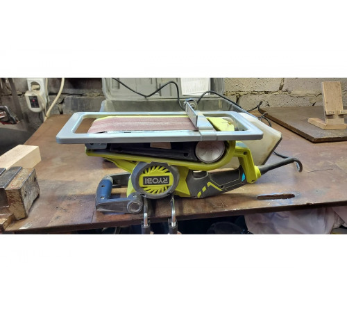 Ленточная шлифмашина Ryobi EBS800V 5133001146
