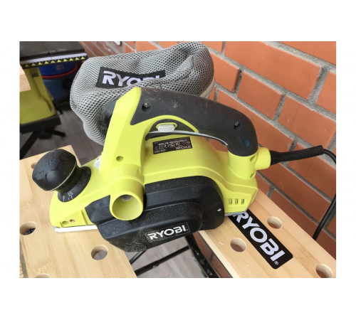 Рубанок Ryobi EPN6082CHG 5133000350