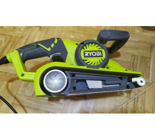 Ленточная шлифмашина Ryobi EBS750 5133002276 купить в Москве по отличной цене | Интернет-магазин dom-instrumentoff.ru