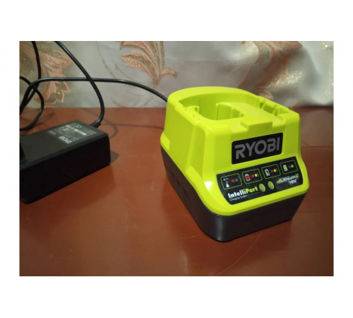 Зарядное устройство ONE+ Ryobi RC18120 5133002891