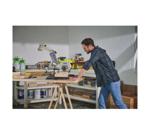 Аккумуляторная торцовочно-усовочная пила Ryobi ONE+ R18MS216-0 5133003597