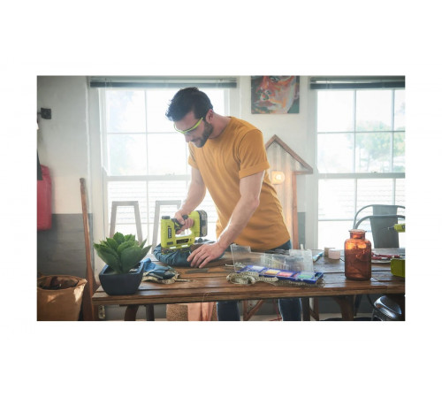 Аккумуляторный степлер Ryobi ONE+ R18ST50-0  без аккумулятора в комплекте 5133004496