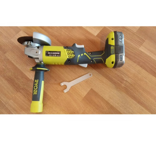 Аккумуляторная угловая шлифмашина Ryobi ONE+ R18AG-0 5133001903