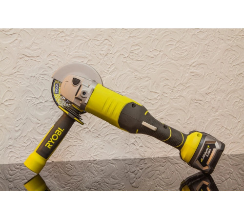 Аккумуляторная угловая шлифмашина Ryobi ONE+ R18AG-0 5133001903