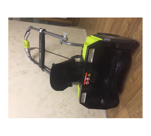 Аккумуляторный бесщеточный снегоуборщик Ryobi RST36B51 5133005056