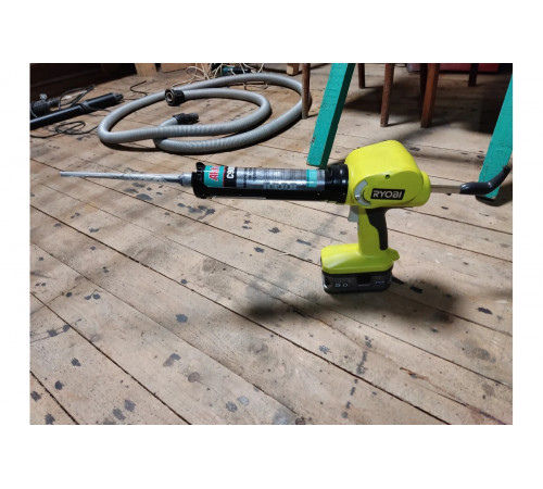 Аккумуляторный пистолет для герметика Ryobi ONE+ CCG1801MHG 5133000192