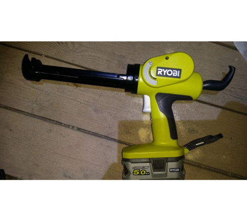 Аккумуляторный пистолет для герметика Ryobi ONE+ CCG1801MHG 5133000192