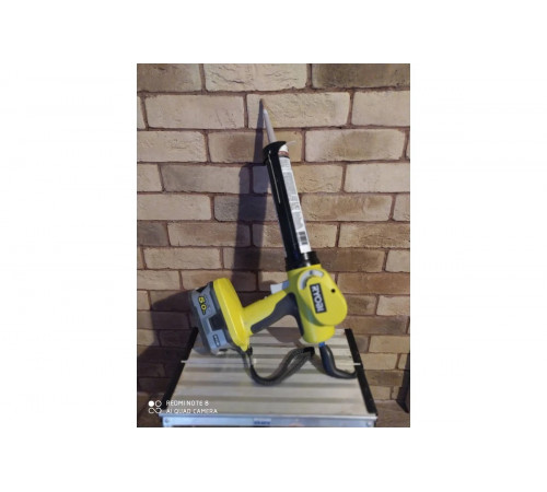 Аккумуляторный пистолет для герметика Ryobi ONE+ CCG1801MHG 5133000192