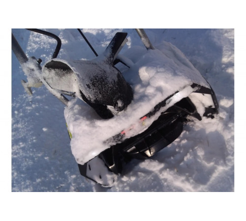 Аккумуляторный бесщеточный снегоуборщик Ryobi RST36B51 5133002520