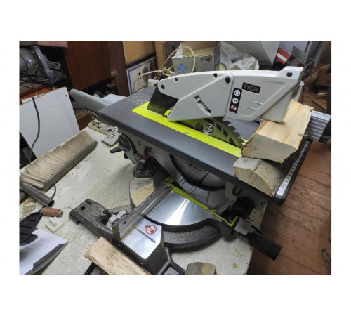 Комбинированная торцовочная пила Ryobi RTMS1800-G 1800 Вт 5133002152