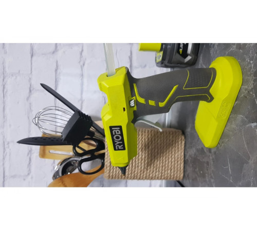 Клеевой пистолет Ryobi ONE+ R18GLU-0 5133002868