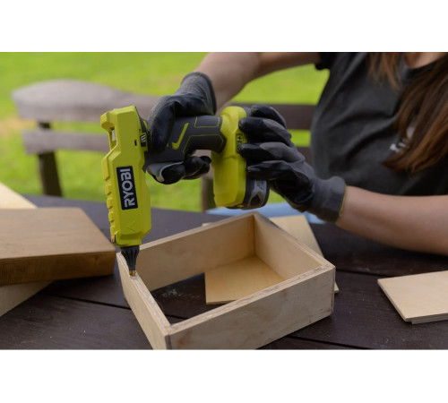Клеевой пистолет Ryobi ONE+ R18GLU-0 5133002868