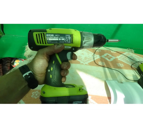 Дрель-шуруповерт RYOBI ONE+ R18DDP-LL13G 5133002211