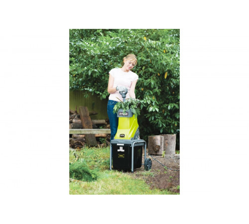 Электрический садовый измельчитель Ryobi RSH2545B 5133002512