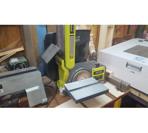 Шлифовальный станок Ryobi RBDS4601G 5133002858