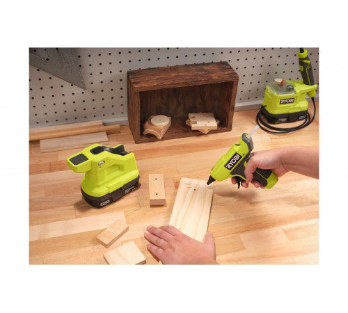 Клеевой пистолет Ryobi ONE+ 18В RGLM18-0 5133005001