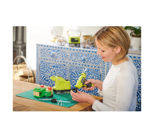 Клеевой пистолет Ryobi ONE+ 18В RGLM18-0 5133005001