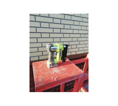 Аккумуляторный гвоздезабиватель Ryobi ONE+ R18N18G0 5133002093