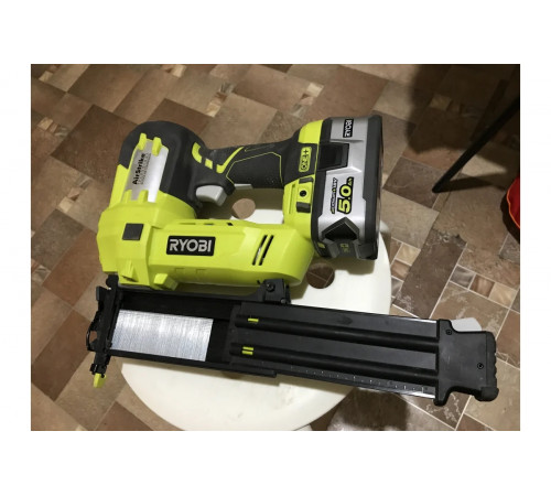 Аккумуляторный гвоздезабиватель Ryobi ONE+ R18N18G0 5133002093