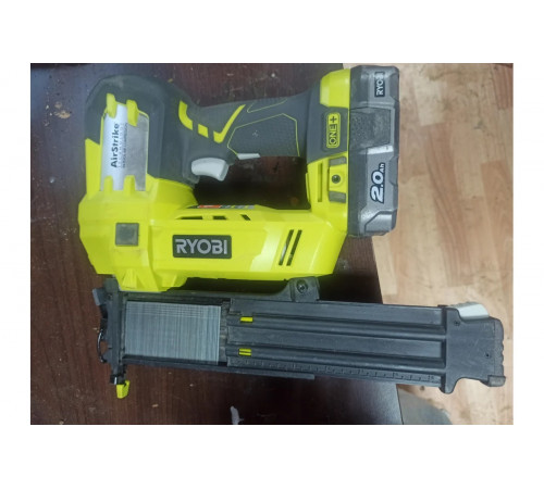 Аккумуляторный гвоздезабиватель Ryobi ONE+ R18N18G0 5133002093