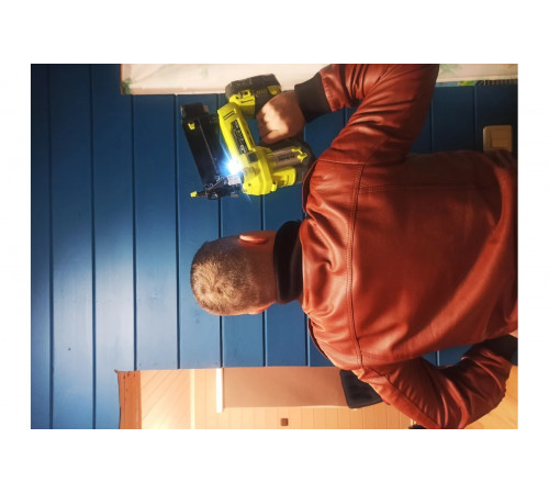 Аккумуляторный гвоздезабиватель Ryobi ONE+ R18N18G0 5133002093