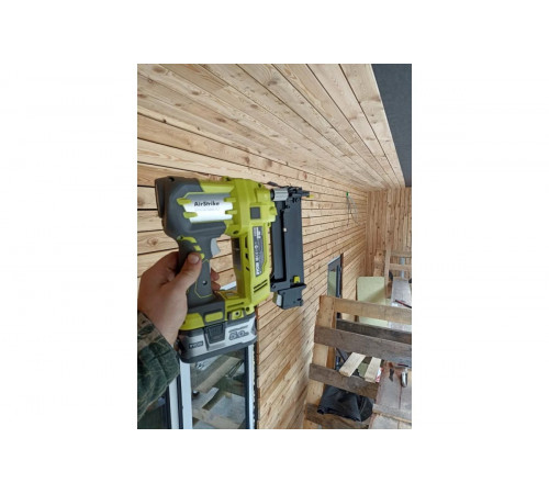 Аккумуляторный гвоздезабиватель Ryobi ONE+ R18N18G0 5133002093