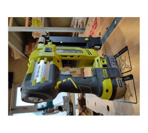 Аккумуляторный гвоздезабиватель Ryobi ONE+ R18N18G0 5133002093