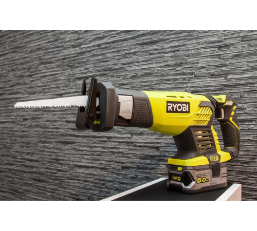 Аккумуляторная сабельная пила Ryobi ONE+ RRS1801M 5133001162