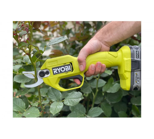 Аккумуляторный секатор Ryobi ONE+ RY18SCA-0 5133005024
