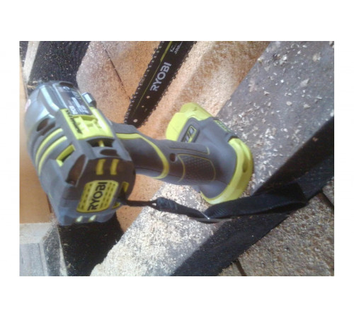 Импульсный бесщеточный винтоверт Ryobi ONE+ R18IDBL-0  без аккумулятора в комплекте 5133002662