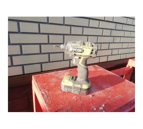 Импульсный бесщеточный винтоверт Ryobi ONE+ R18IDBL-0  без аккумулятора в комплекте 5133002662