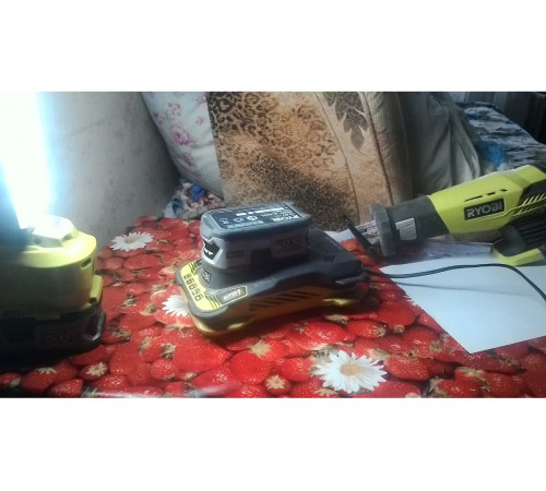 Зарядное устройство Ryobi ONE+ RC18150 5133002638