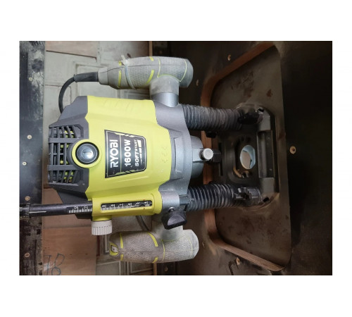 Фрезер Ryobi RRT1600-K 5133004796