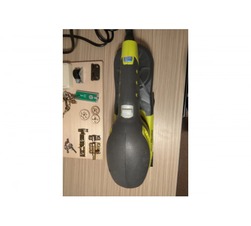 Виброшлифмашина Ryobi + 20 шлифлистов ESS200RSA20 5133000650