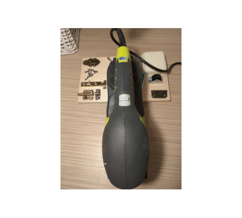 Виброшлифмашина Ryobi + 20 шлифлистов ESS200RSA20 5133000650