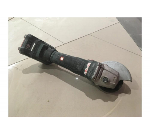 Аккумуляторная угловая шлифмашина Metabo WB 18 LTX BL 125 Quick 613077850 Аккумуляторная угловая шлифмашина Metabo WB 18 LTX BL 125 Quick 613077850