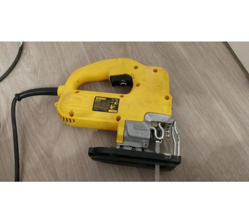 Лобзик DEWALT DW 341 K