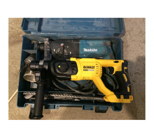 Бесщеточная угловая шлифмашина DEWALT DCG414N