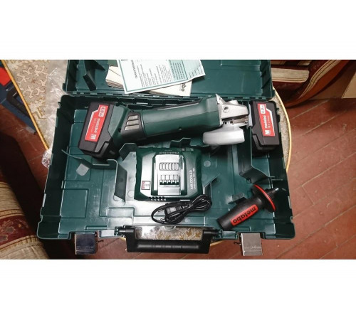 Аккумуляторная угловая шлифмашина Metabo W18 LTX 125 QUICK 602174610 Аккумуляторная угловая шлифмашина Metabo W18 LTX 125 QUICK 602174610