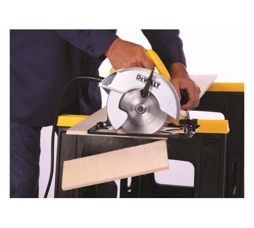 Дисковая пила DeWALT DW 366