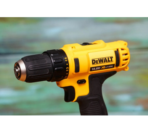Аккумуляторная дрель-шуруповерт DEWALT DCD 710 C2