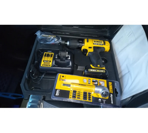 Аккумуляторная дрель-шуруповерт DEWALT DCD 710 C2